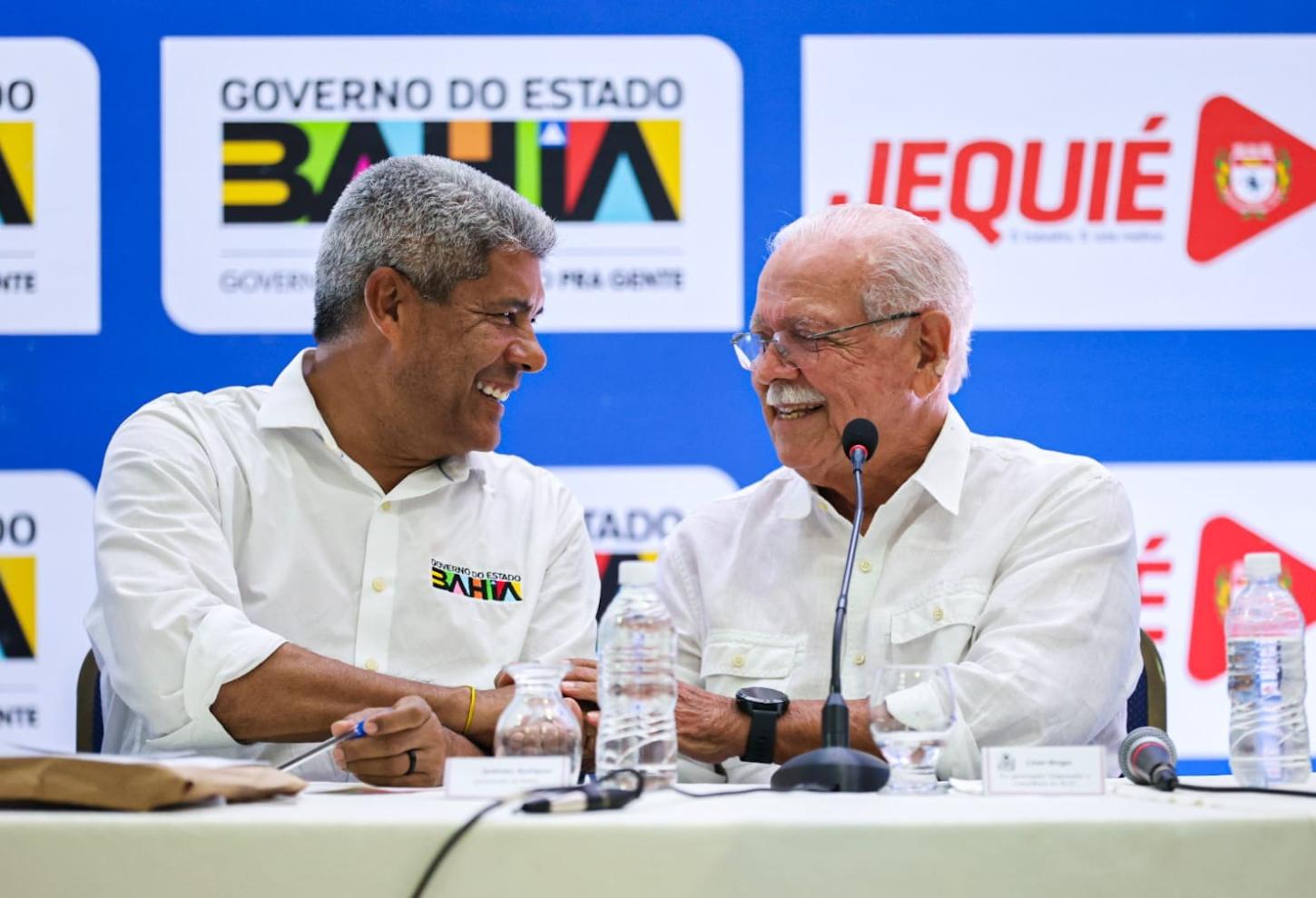 Quem sair por último apague a luz e feche a porta