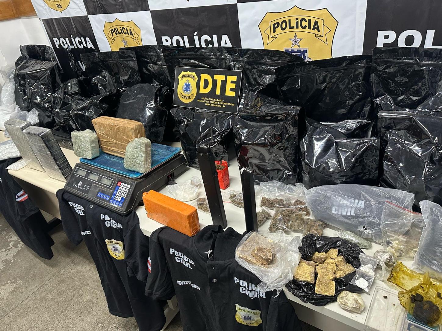 Trinta quilos de drogas são apreendidos em Feira de Santana