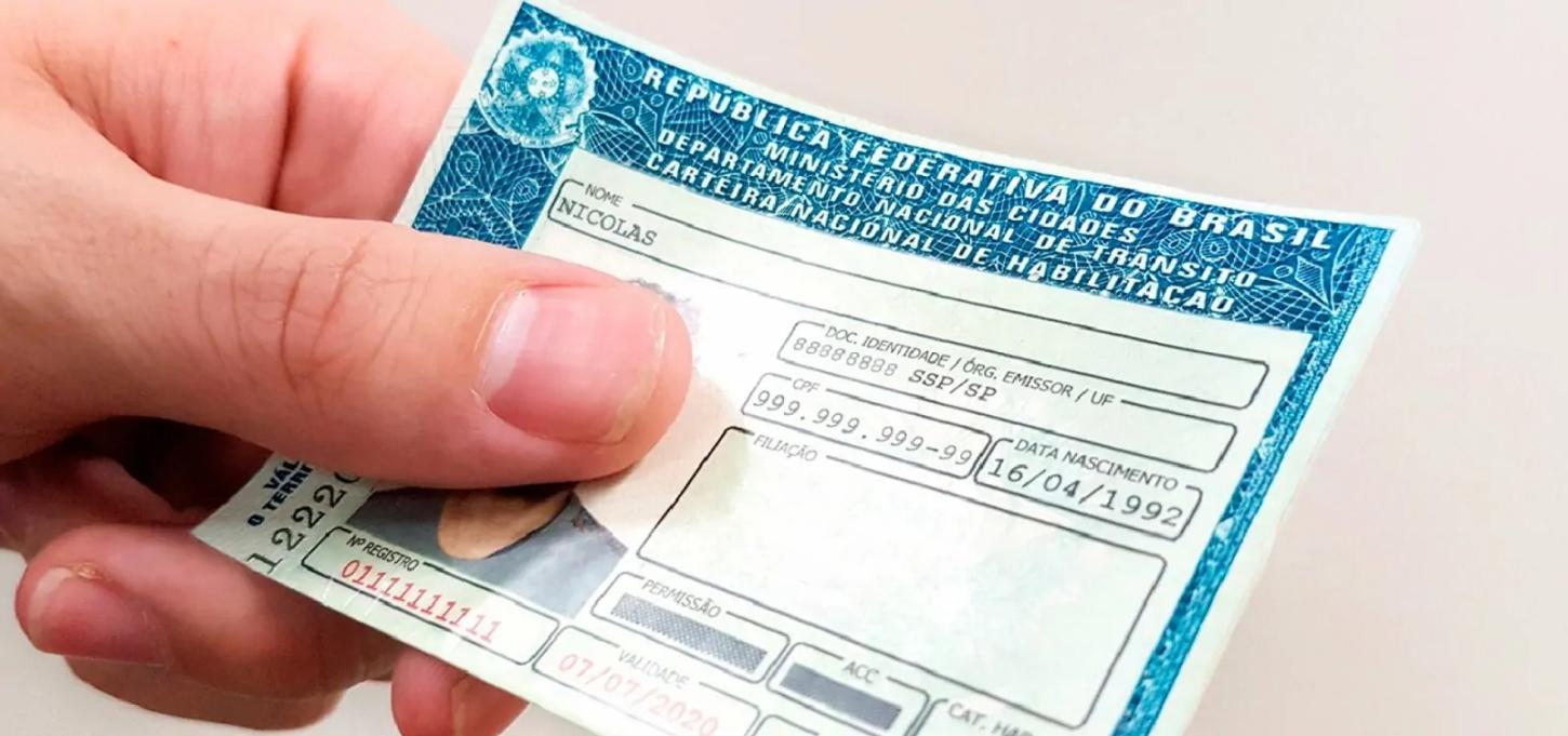 Editais CNH da Gente e CNH na Escola publicados pelo Governo da Bahia