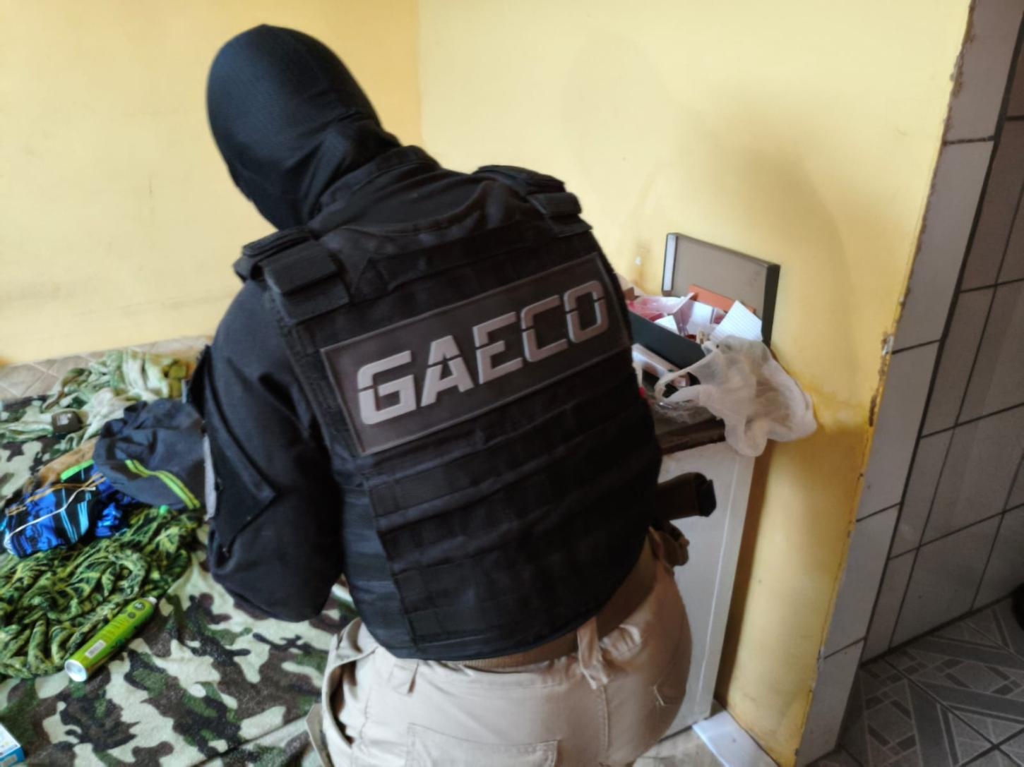 Professor é suspeito de arquivar imagens de abuso sexual de crianças e adolescentes 