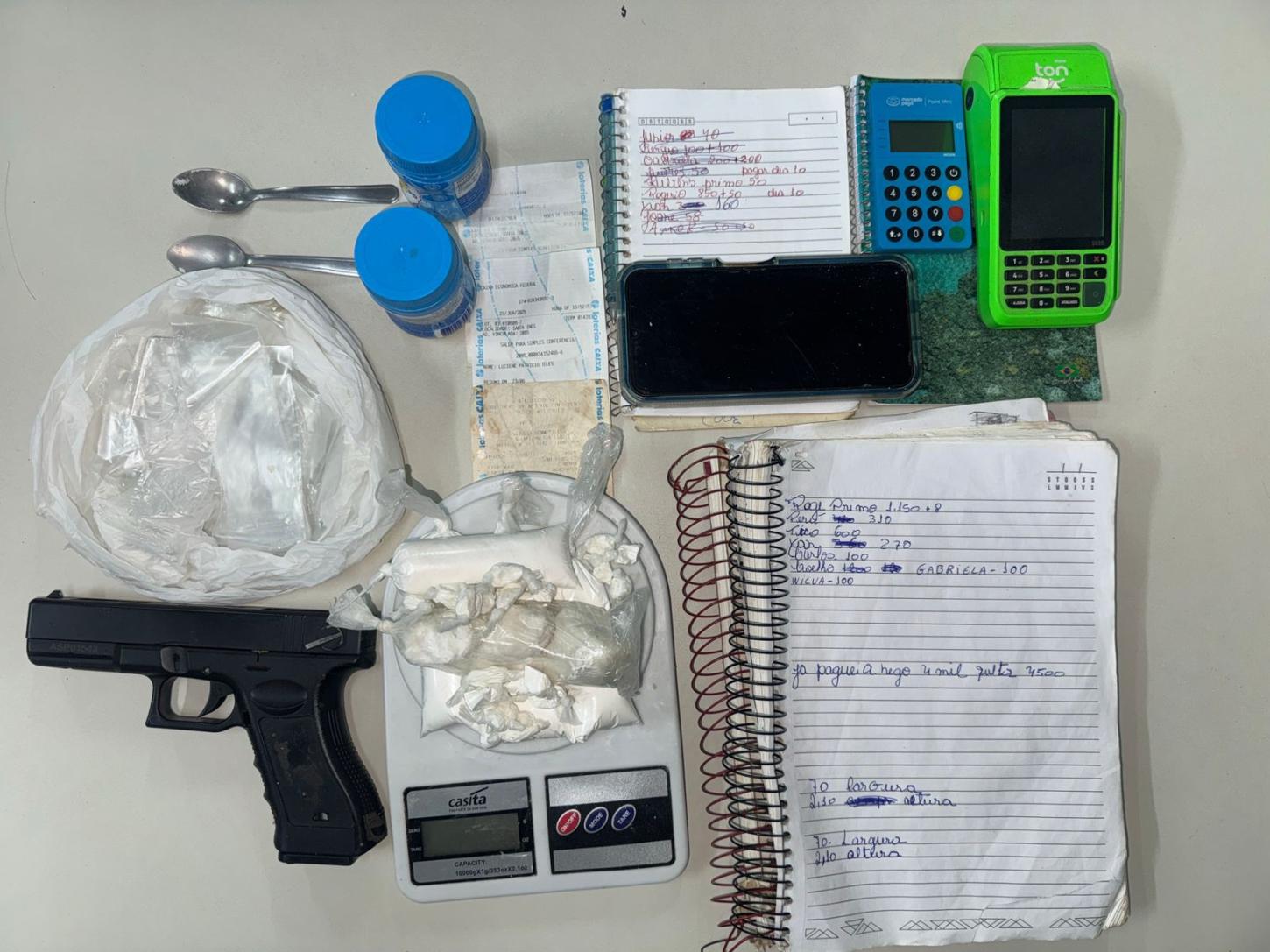 Casal suspeito de tráfico é preso pela PM em Santa Inês