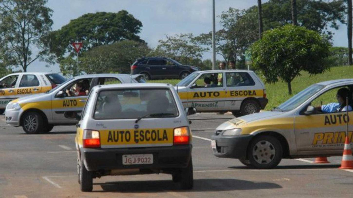Governo Lula estuda acabar com obrigação de autoescola para carteira de motorista