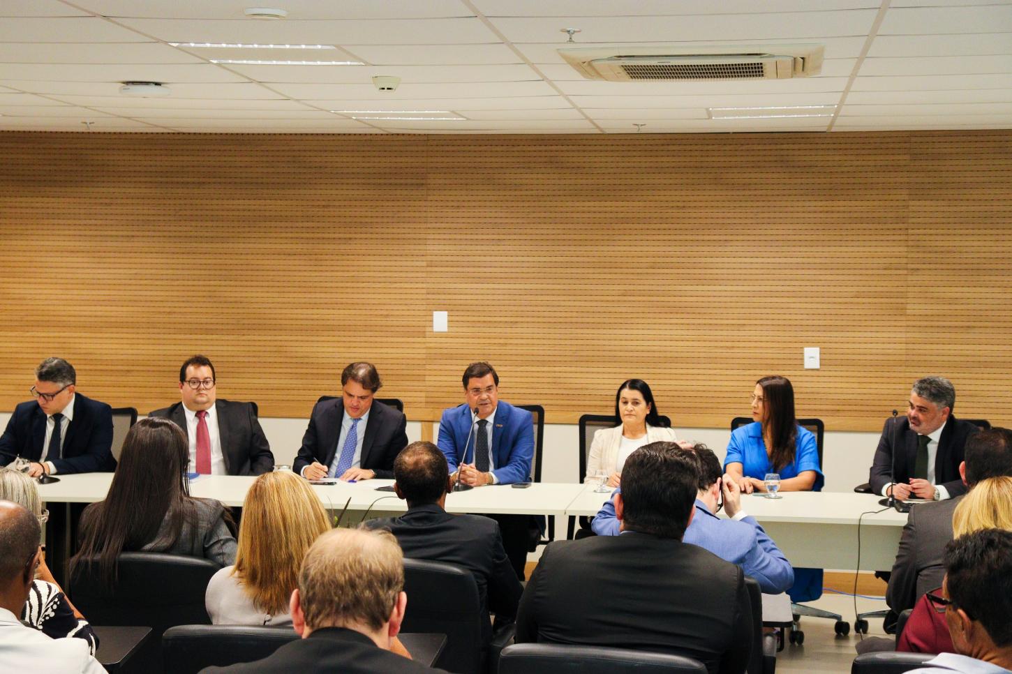 Governo do Estado, Tribunal de Justiça e municípios firmam acordo para regularização de polos industriais