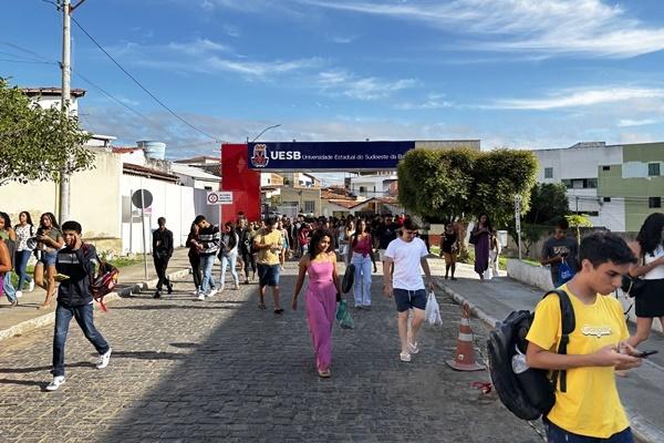 Uesb publica Edital de inscrição e isenção do Vestibular 2026