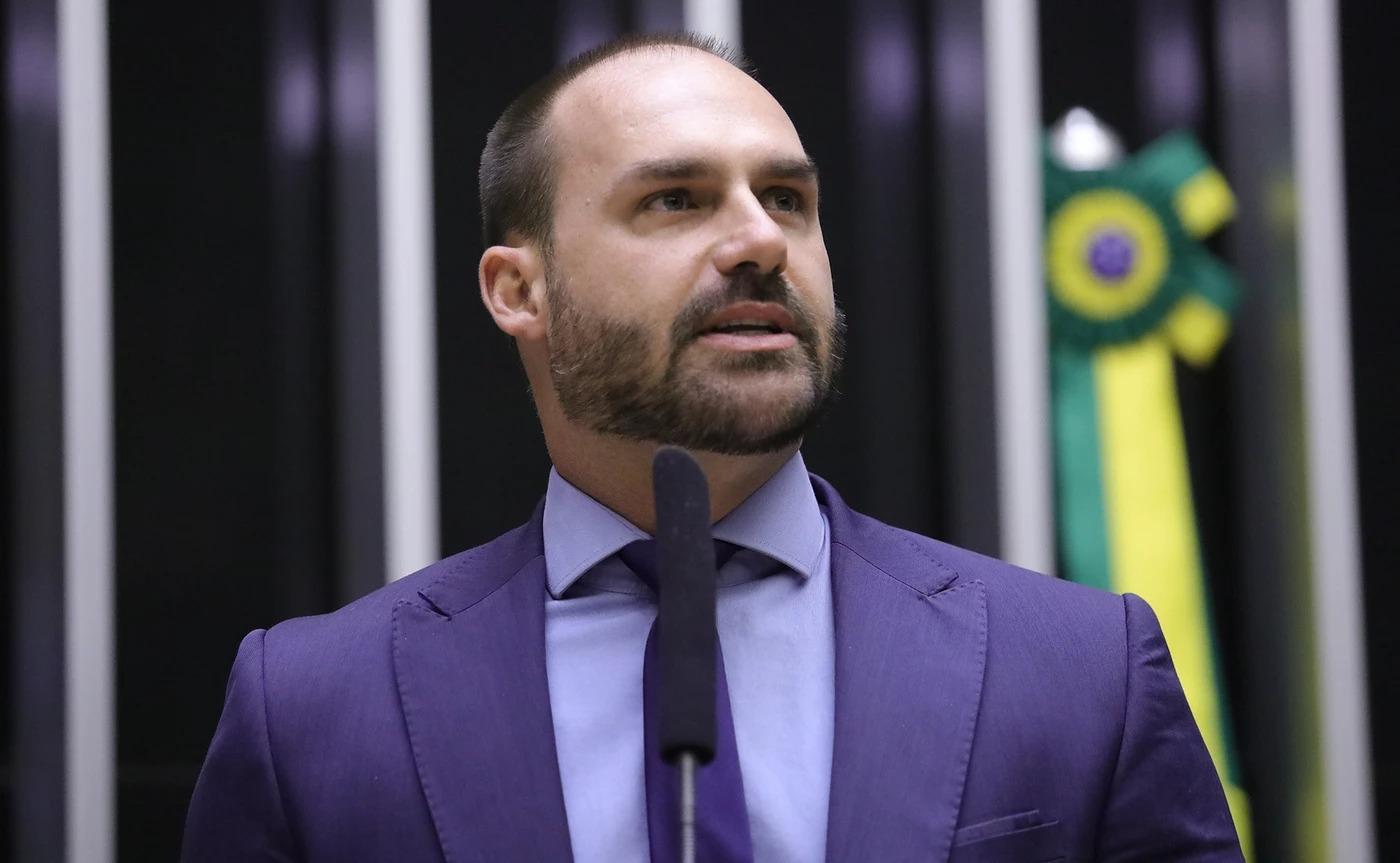 Eduardo Bolsonaro se reúne hoje na Casa Branca e há expectativa de novas sanções de Trump