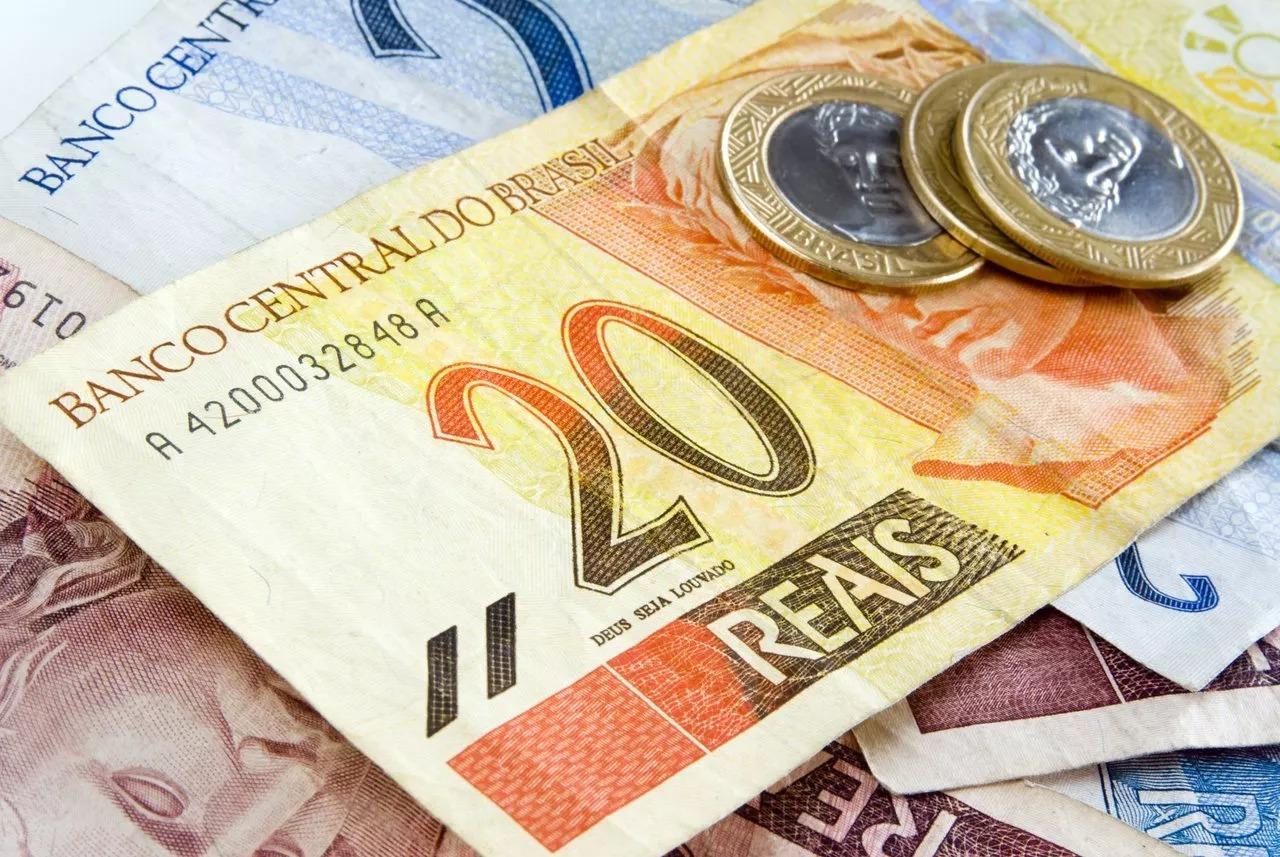 Câmara avança na criação de piso nacional para funcionários de escolas. Proposta pode ir ao Plenário nos próximos dias