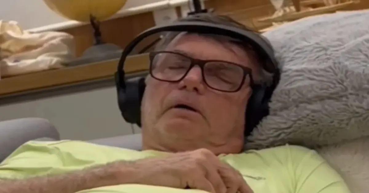 Carlos Bolsonaro publica vídeo do pai em crise de soluço e pede cuidados especias na prisão