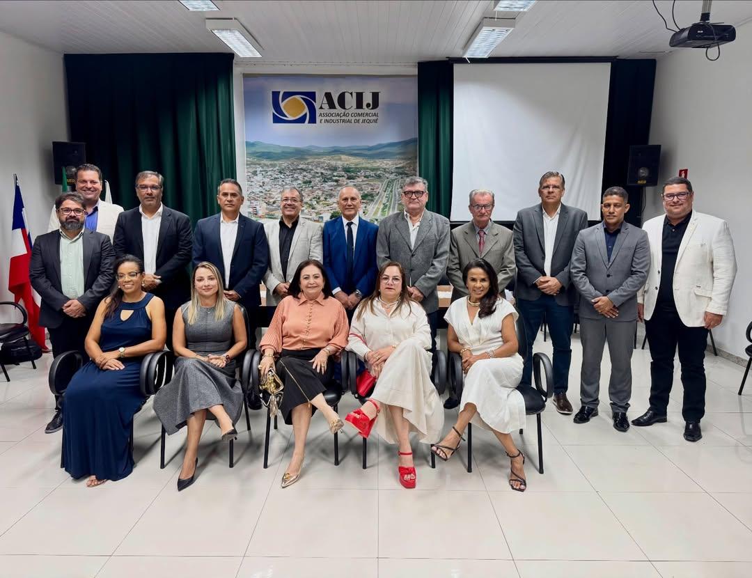ACIJ realiza solenidade de troca de comando e empossa nova diretoria em Jequié