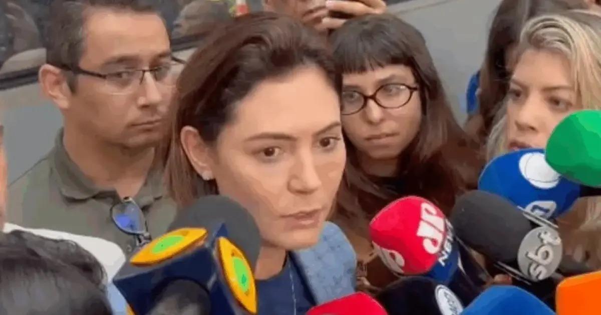 Michelle Bolsonaro rebate críticas, chama Allan dos Santos de 