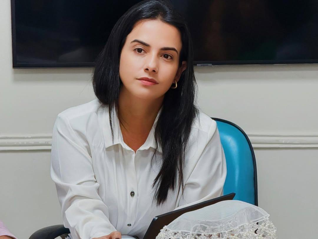 Prefeita de Ipiaú não protocolou recurso contra a decisão da justiça que cassou seu mandato