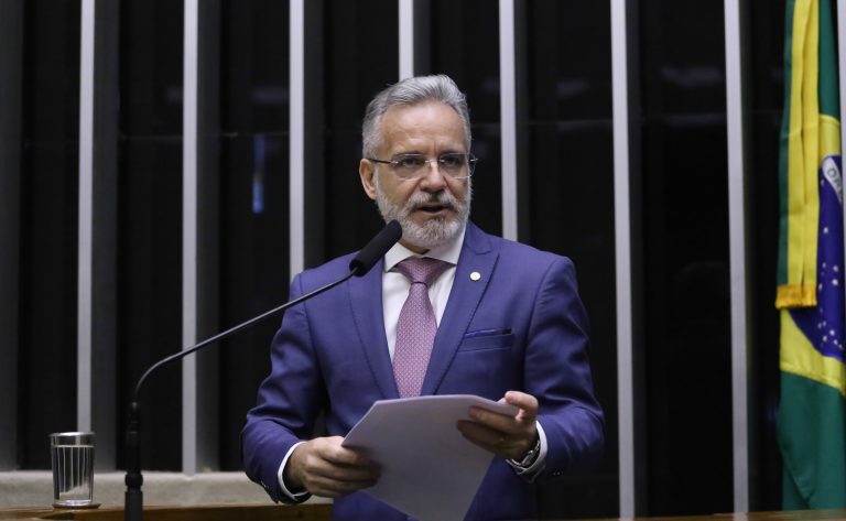 Projeto fixa prazo de 48 horas para fornecedor reembolsar o consumidor que cancela compra