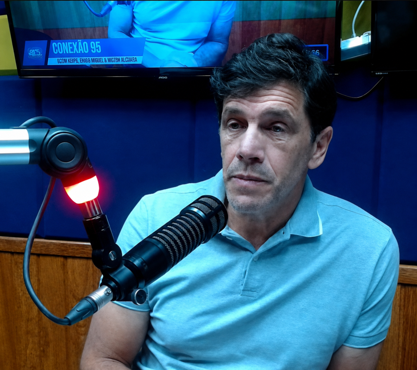 Prefeito Binho destaca investimentos em saúde, educação e zona rural durante entrevista à Rádio 95 FM