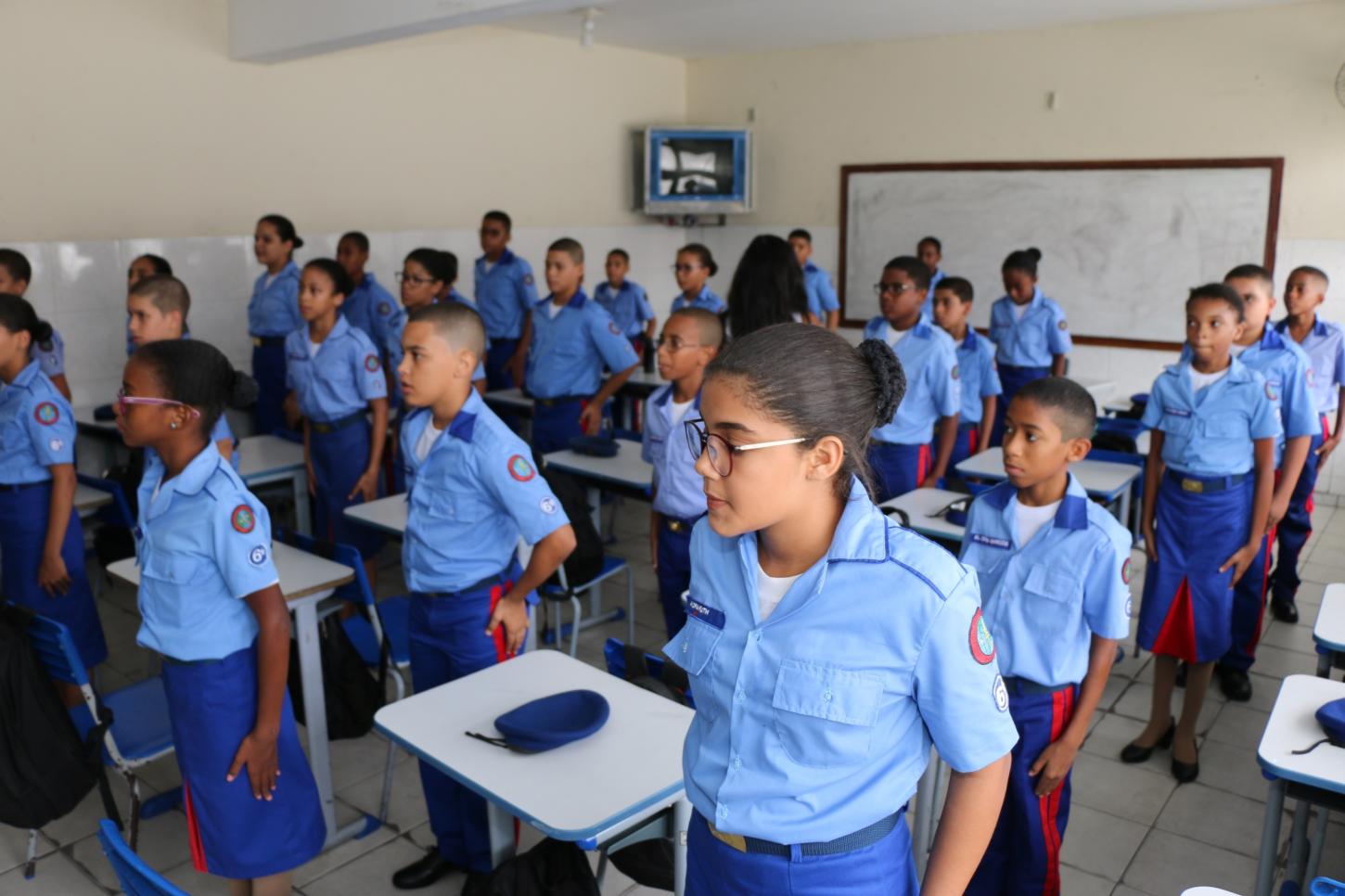 Prefeitura de Jequié propõe implantação de Unidade Escolar Militar e debate modelo educacional no município