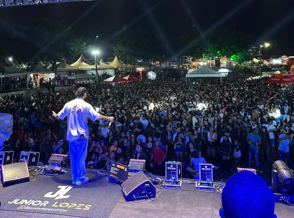 Júnior Lopes intensifica agenda junina e confirma apresentações em cidades da região
