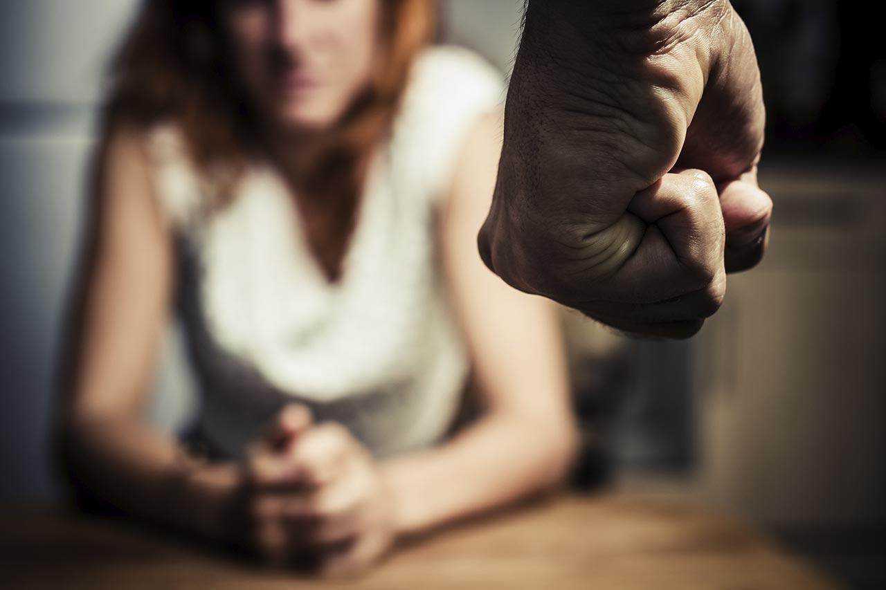 Homem é conduzido à delegacia após denúncia de violência doméstica em Jequié