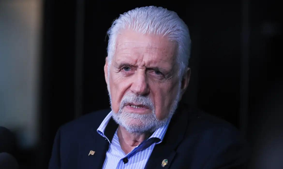 Jaques Wagner questiona atuação de André Mendonça em investigação sobre Banco Master: “Tem que ter equilíbrio”