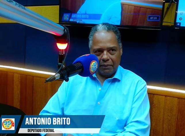 Antônio Brito ganha força em Brasília, confirma apoio a Lula e não descarta Presidência da Câmara