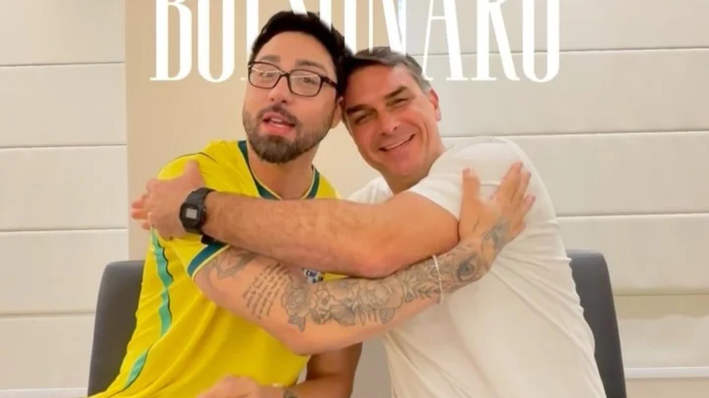 Flávio Bolsonaro nega perseguição à comunidade LGBTQIA+ e promete preservar direitos