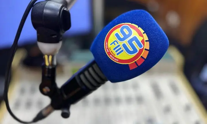 95 FM prepara uma supercobertura das eleições com informação, agilidade e análise em tempo real