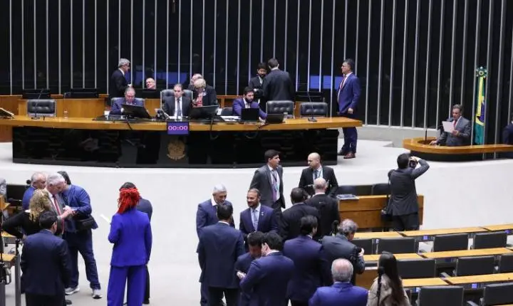 Câmara aprova criação de universidade federal em Oiapoque (AP)