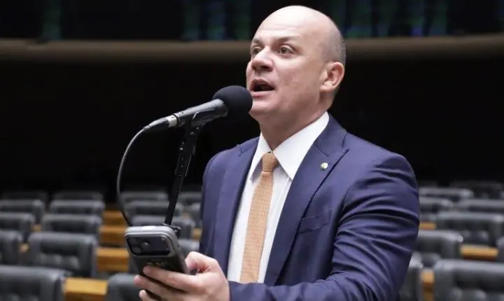 Câmara aprova novas regras para contagem do tempo de serviço por PMs e bombeiros