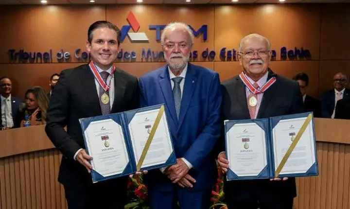 César Borges e Hugo Motta são condecorados com a medalha do mérito Luís Eduardo Magalhães