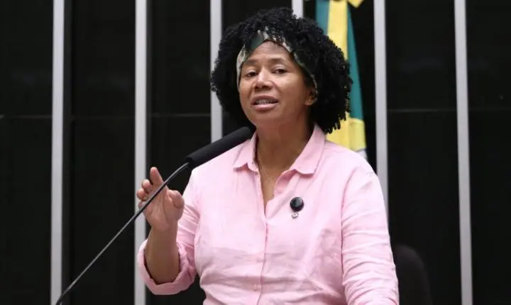 Comissão aprova projeto que cria cadastro no SUS de mulheres em situação de vulnerabilidade com risco de câncer