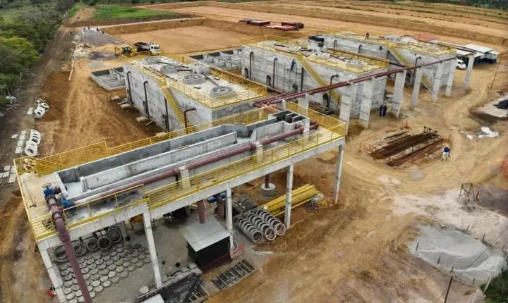 Governo da Bahia amplia investimento em saneamento e oficializa desapropriação para obra da Embasa em Jequié