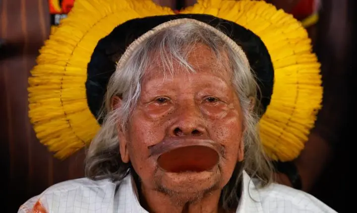 Internado em UTI, cacique Raoni tem melhora do estado de saúde