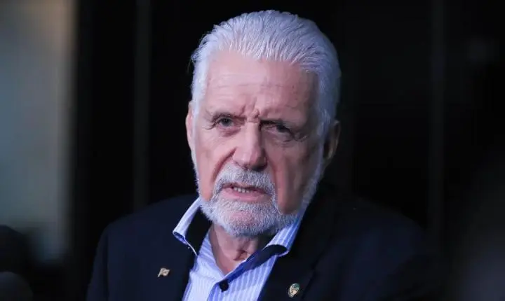 Jaques Wagner questiona atuação de André Mendonça em investigação sobre Banco Master: “Tem que ter equilíbrio”