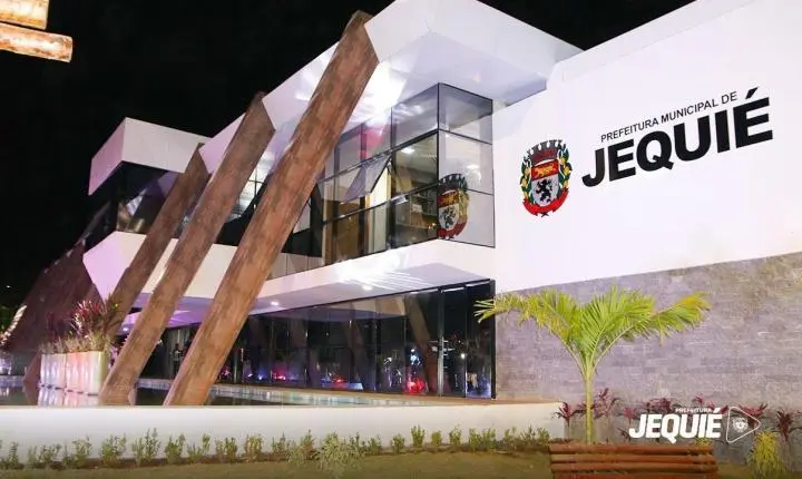 Jequié nomeia mais de 450 professores aprovados em concurso público; confira a lista por disciplina