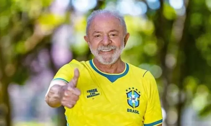 Lula lidera disputa presidencial com 40% das intenções de voto, aponta Genial/Quaest