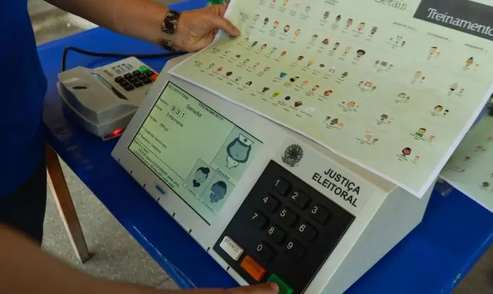 Prazo para tirar ou regularizar título de eleitor termina nesta quarta