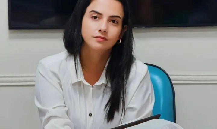 Prefeita de Ipiaú não protocolou recurso contra a decisão da justiça que cassou seu mandato