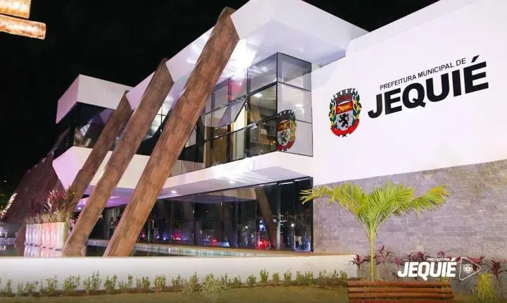 Prefeito Flavinho Santana encaminha projeto de reajuste salarial para servidores municipais de Jequié