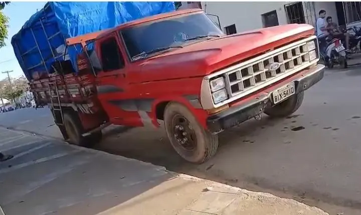 Prefeitura de Ibirataia pagou mais de R$ 3 milhões por transporte escolar em 2025