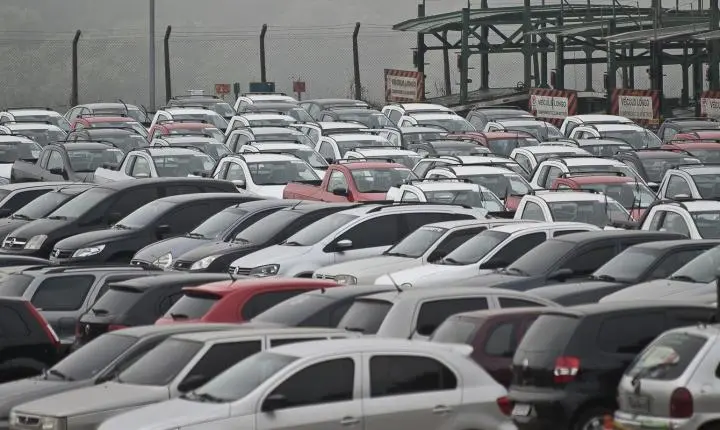 Venda de veículos novos no país sobe 15% até maio